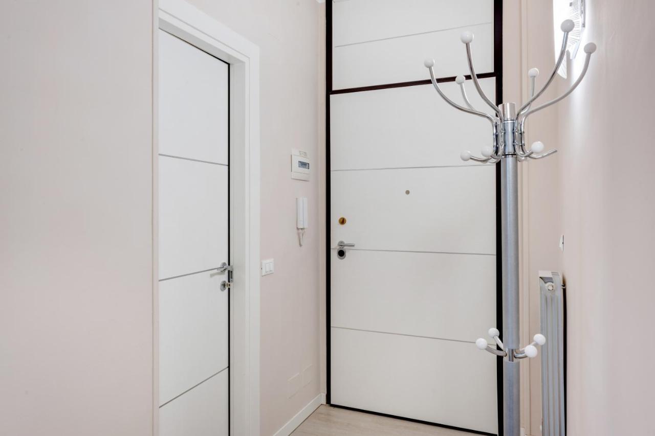 Apartament Luni Mare Bright Terrace Flat With Parking Marinella di Sarzana Zewnętrze zdjęcie