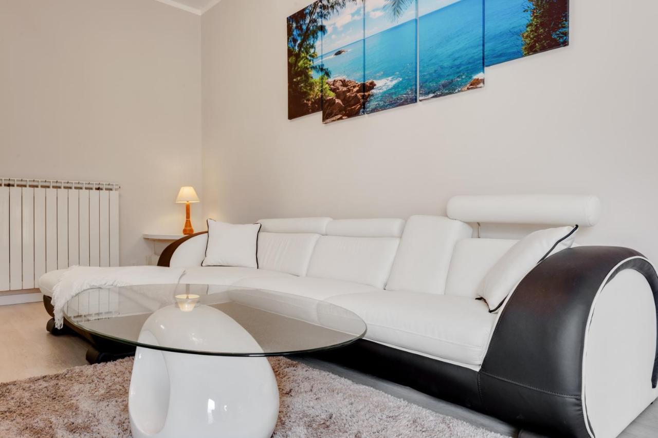 Apartament Luni Mare Bright Terrace Flat With Parking Marinella di Sarzana Zewnętrze zdjęcie
