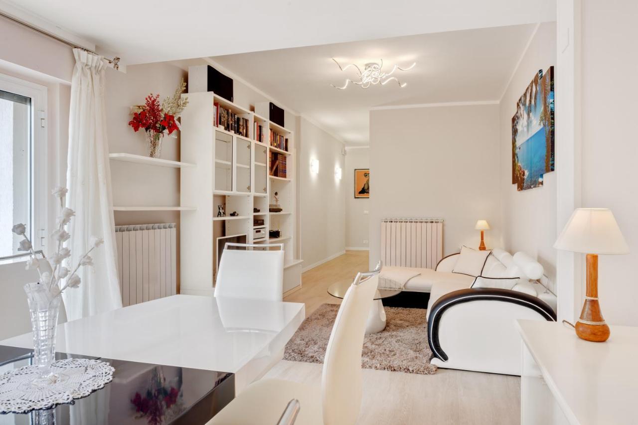 Apartament Luni Mare Bright Terrace Flat With Parking Marinella di Sarzana Zewnętrze zdjęcie