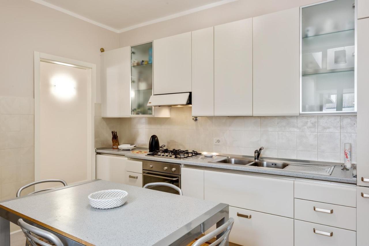 Apartament Luni Mare Bright Terrace Flat With Parking Marinella di Sarzana Zewnętrze zdjęcie